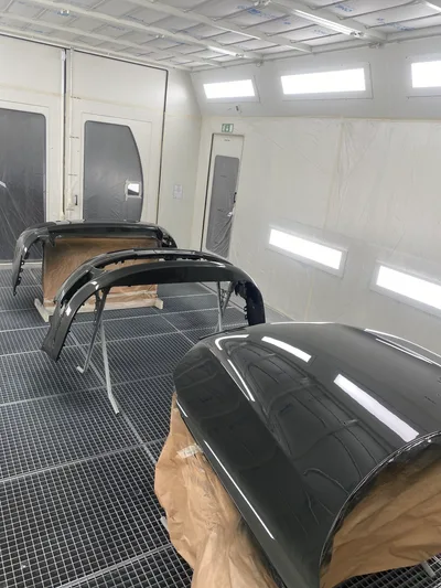 Devanture de carrosserie star concept