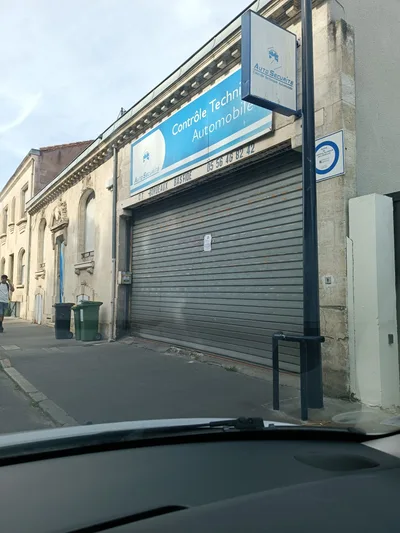 Devanture de AS Auto Sécurité Contrôle technique Bordeaux Bastide