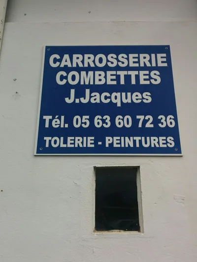 Devanture de CARROSSERIE COMBETTES