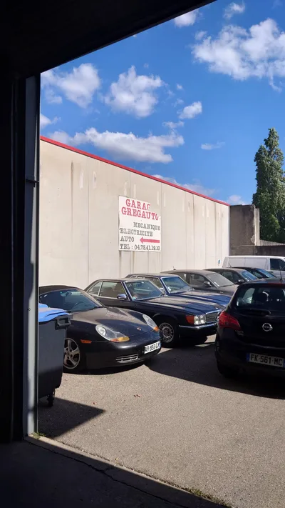 Devanture de Garage Gregauto