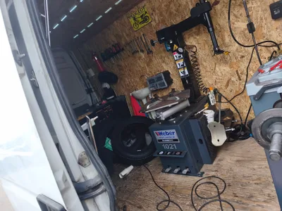 Devanture de Speed pneus 34 à domicile
