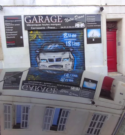 Devanture de garage notre dame