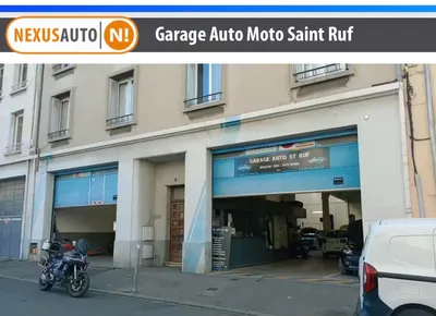 Devanture de Auto moto Saint Ruf