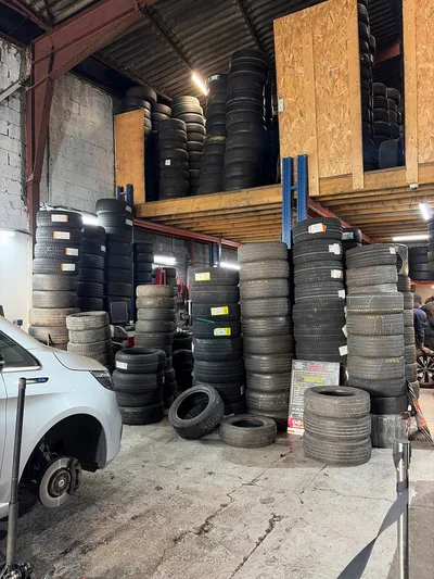 Devanture de Meca pneu auto