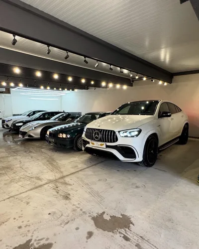 Devanture de M'CAN AUTOMOBILE
