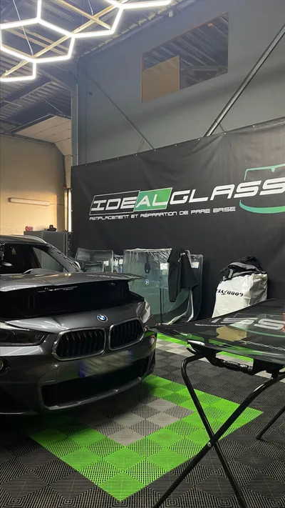 Devanture de IDEAL GLASS