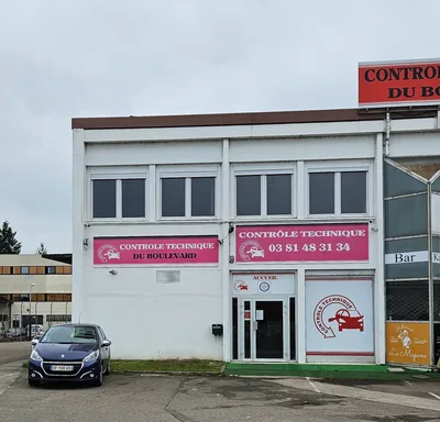 Devanture de Contrôle Technique Du Boulevard Besançon
