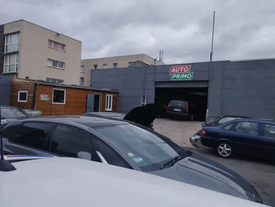 Devanture de CDH AUTO