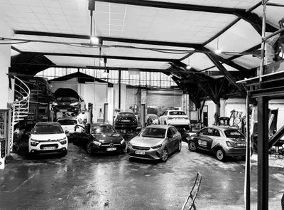 Devanture de Centre Auto Car's Design 13