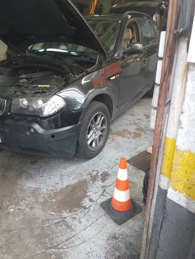 Devanture de Garage Villiers