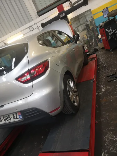 Devanture de SMA AUTO