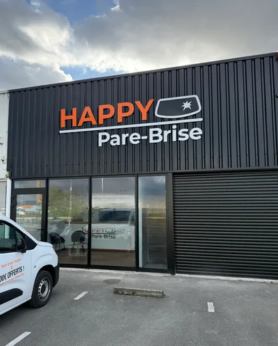 Devanture de Happy Pare-Brise Le Mans