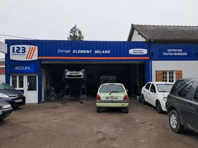 Devanture de Garage Clément Milard - 1,2,3 AutoService