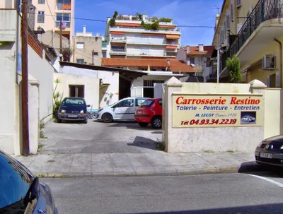 Devanture de Liberty Carrosserie Antibes