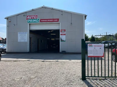 Devanture de Dégriff cars Lillers