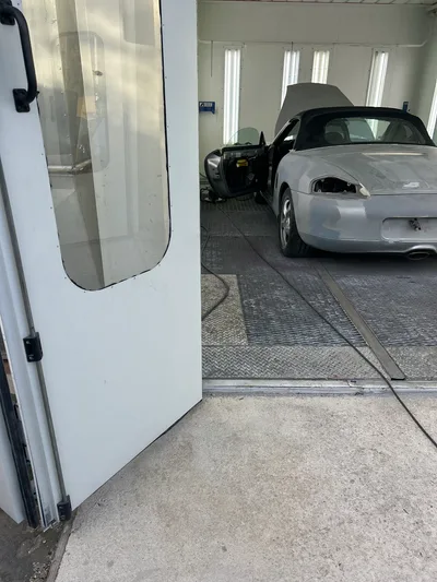 Devanture de Garage Ciurana