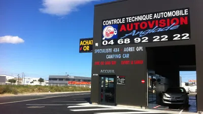 Devanture de CT Anglade Contrôle Technique Autovision Perpignan Polygone