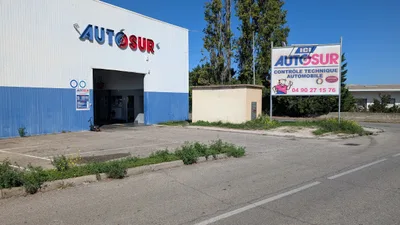 Devanture de Autosur C.T. Courtine