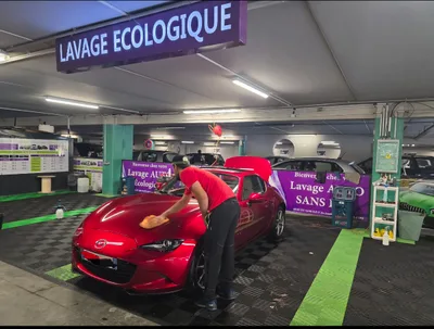 Devanture de Lavage automobile - AUCHAN - AUTOCLEAN FM