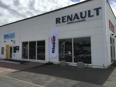 Devanture de Garage Salengro