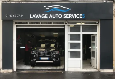 Devanture de Service Auto Center