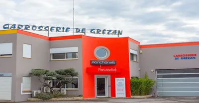 Devanture de Carrosserie de Grézan