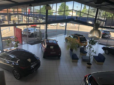Devanture de Sabatié Garage