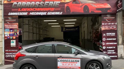 Devanture de Carrosserie Longchamp
