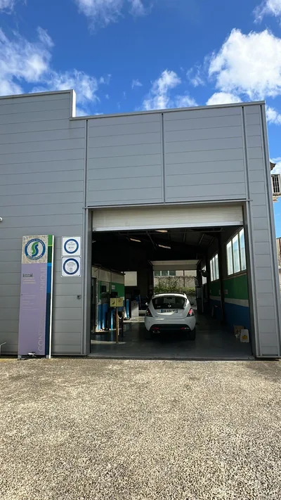 Devanture de Sécuritest Contrôle Technique Automobile MORIERES LES AVIGNON
