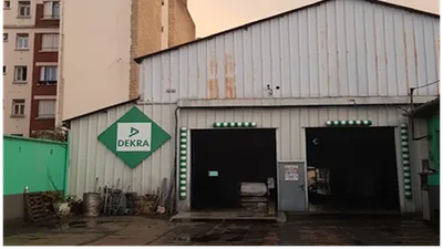 Devanture de DEKRA contrôle technique Aubervilliers