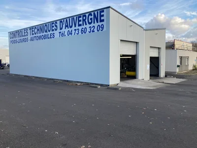 Devanture de Contrôle Technique d'Auvergne