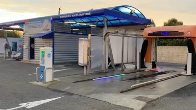 Devanture de Lons Lavage