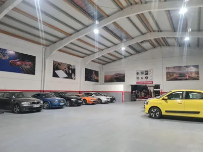 Devanture de Garage Aigle Auto