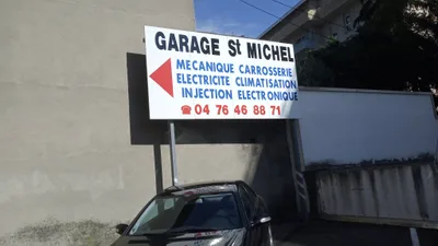 Devanture de Garage St Michel