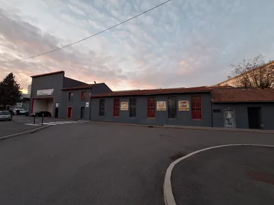 Devanture de Garage les Mouliniers