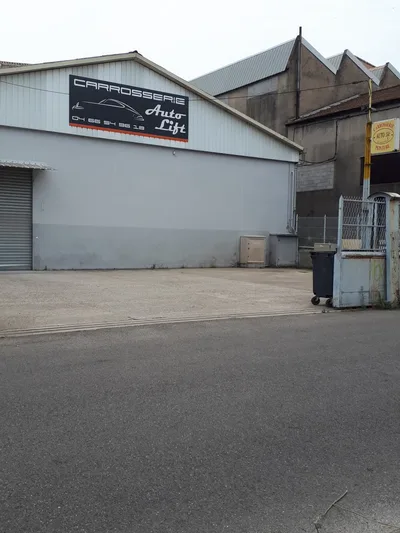 Devanture de Carrosserie Autolift