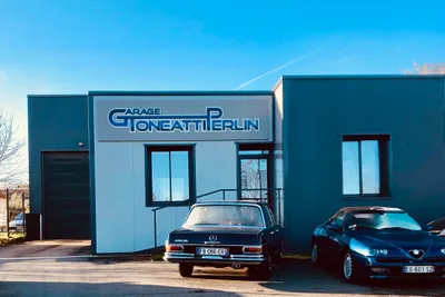 Devanture de Garage Toneatti Perlin