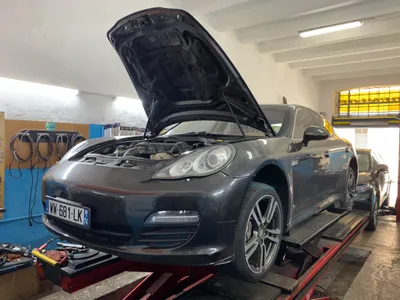 Devanture de Decazes Pneus Service