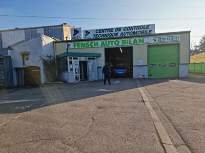 Devanture de DEKRA contrôle technique Fameck