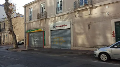 Devanture de Garage De L'Hexagone