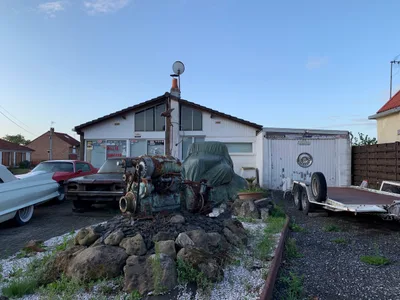 Devanture de Willys Survivor