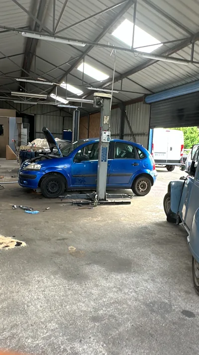 Devanture de TROPIK AUTO