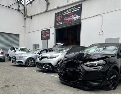 Devanture de Carrosserie plaza