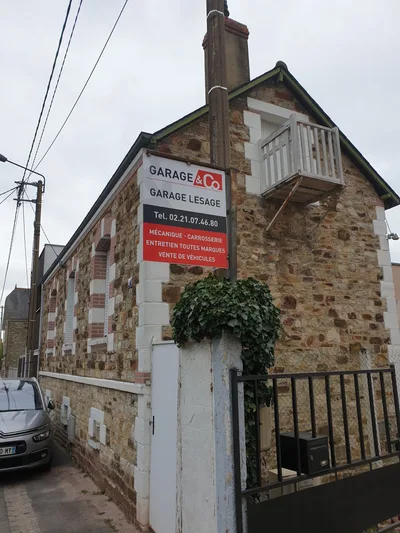 Devanture de Garage LESAGE