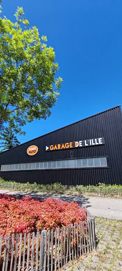 Devanture de Garage De L'Ille