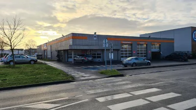 Devanture de Centre Auto JPO