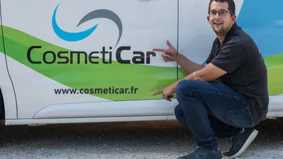 Devanture de CosmétiCar Bayonne - Lavage voiture à domicile