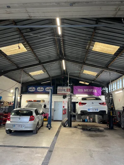 Devanture de Garage LAZ