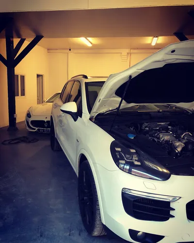 Devanture de E.a Exclusive Car'S
