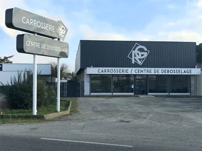 Devanture de Carrosserie R&G
